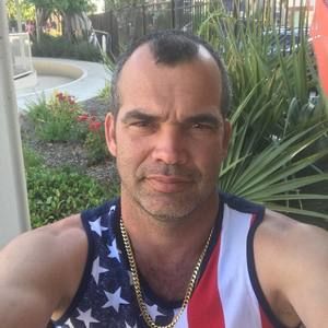 Meet your Posher, Elian